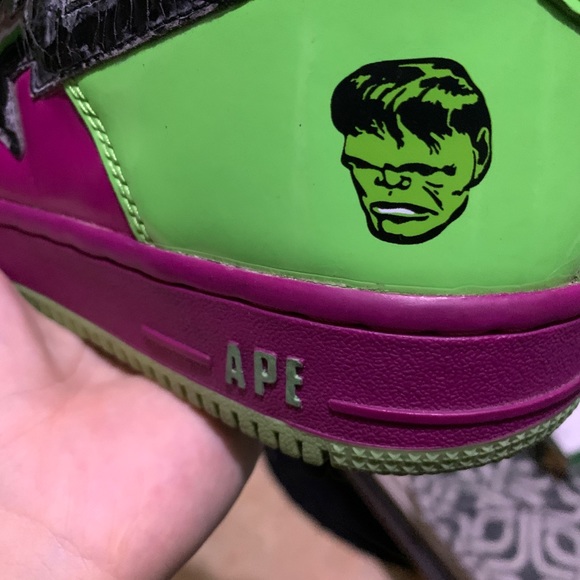 Bape x Marvel Hulk Bapesta - Picture 3 of 5
